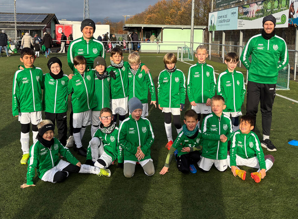 Wintec Autoglas sponsort Trainingsanzüge